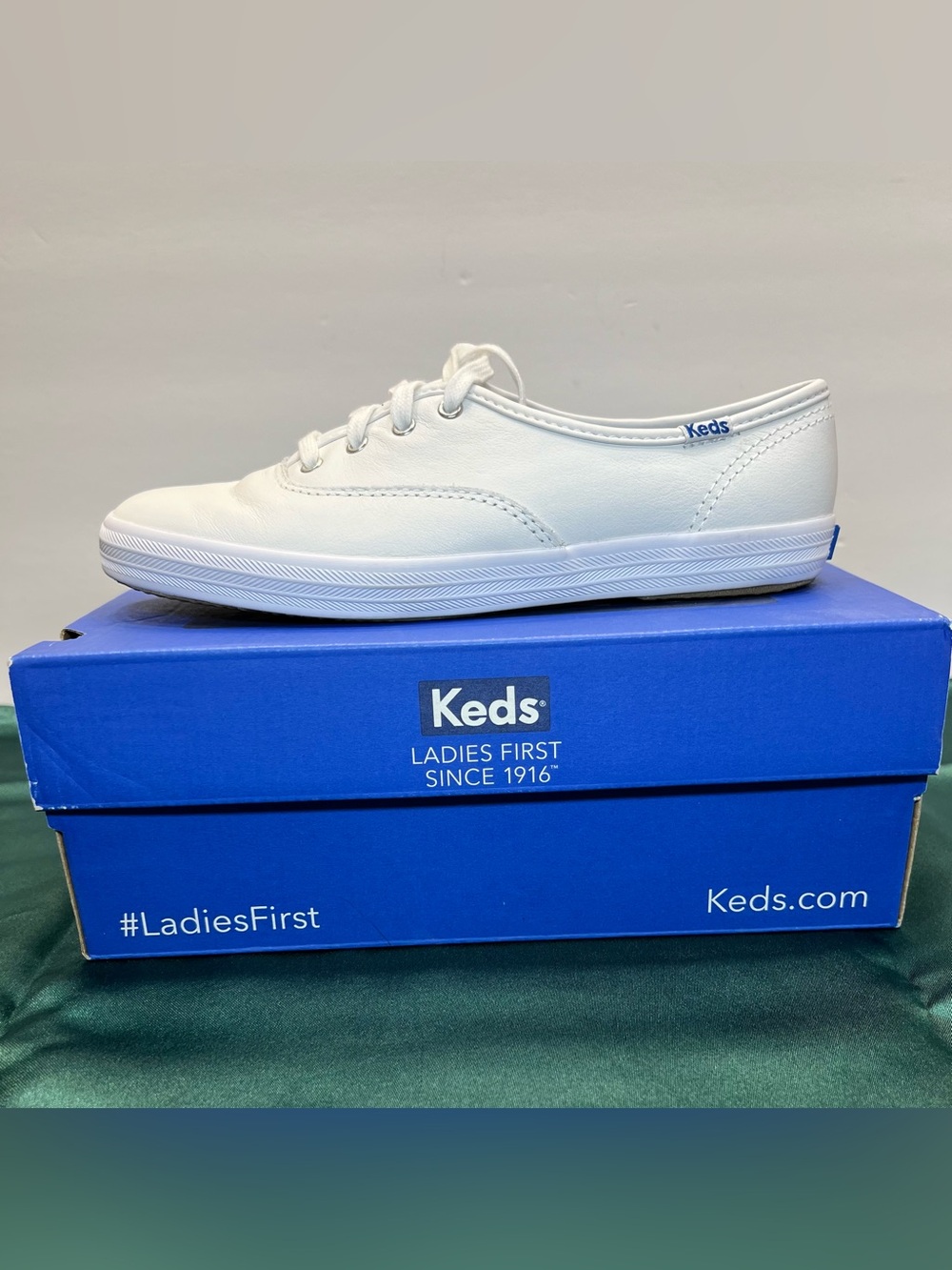 Keds Champion White Leather Sneakers, Size 6, Brand New